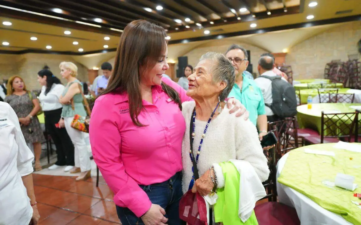 La candidata a la reelección Carmen Lilia Canturosas refrendó su compromiso con el sector educativo Coalición Sigamos Haciendo Historia (1)